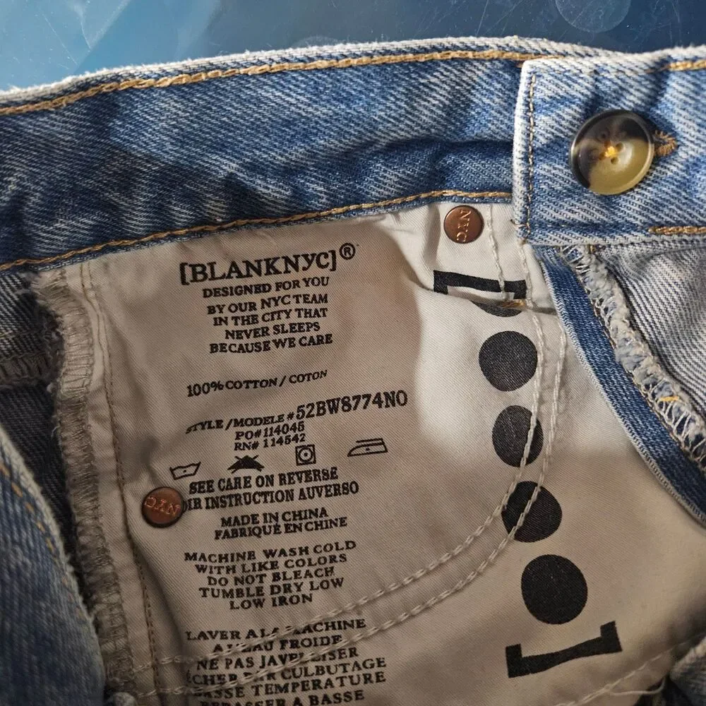 Blank NYC Crossover Fair Warning Jean Shorts Med Acid Wash Blue Denim Size 24